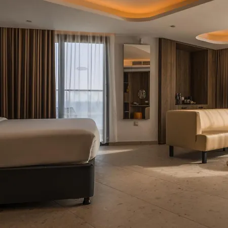 Отель Ax Odycy Сент-Полс-Бей