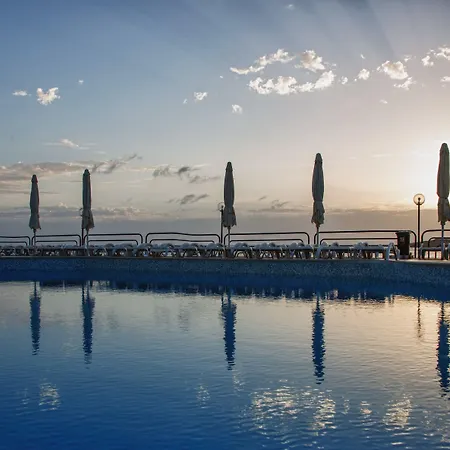 Ax Odycy Сент-Полс-Бей